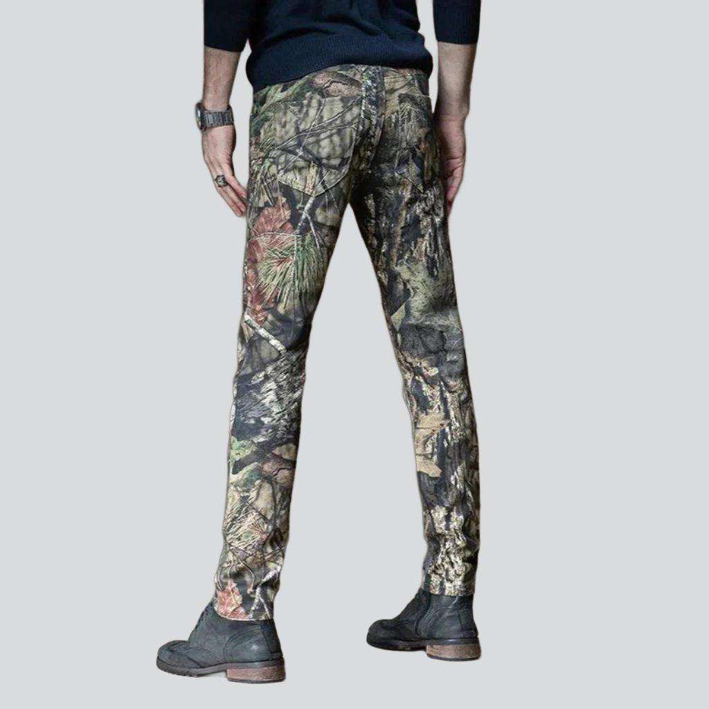 Dunkle Printjeans für Herren