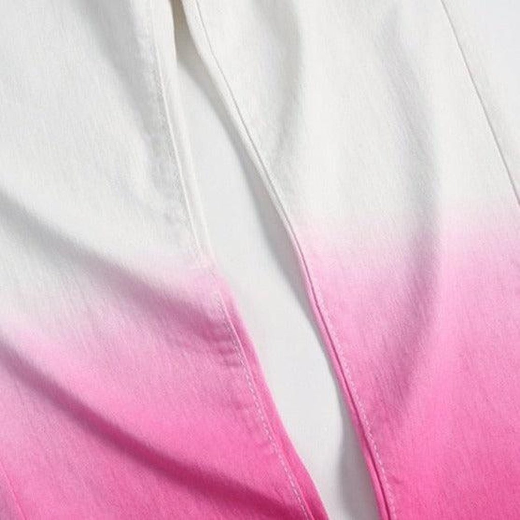 Vaqueros blancos con contraste rosa para hombre