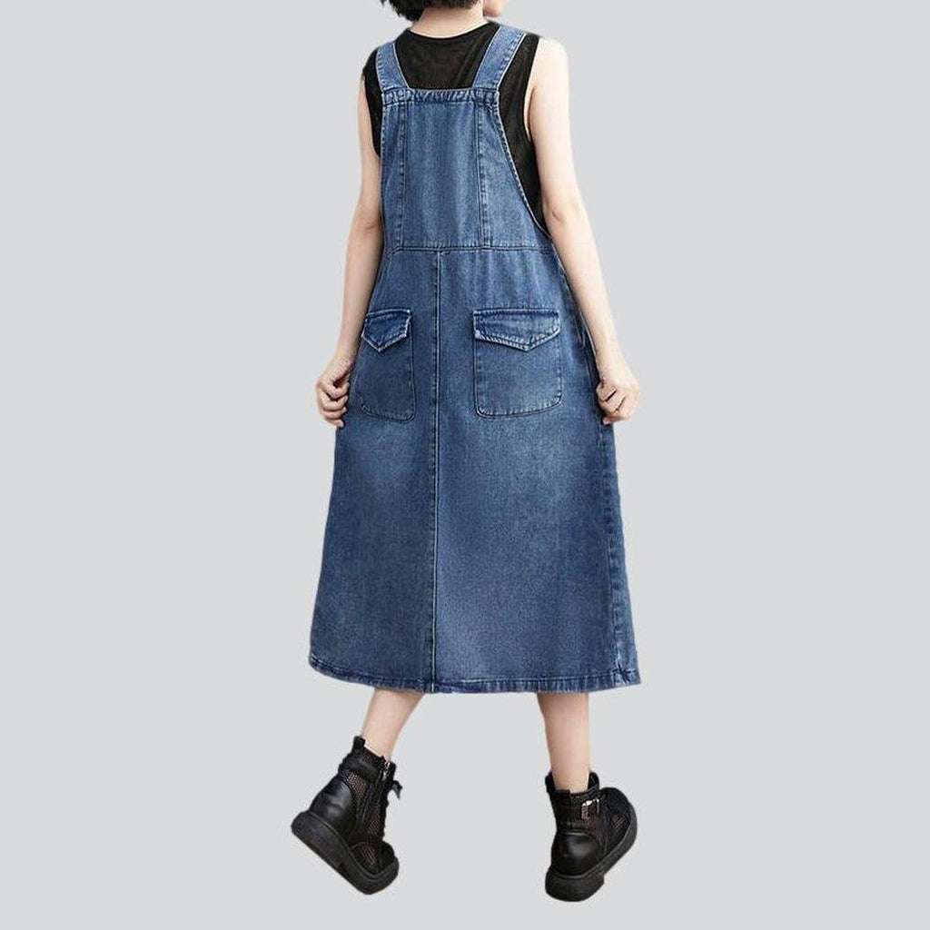 Buttoned denim dress with suspenders