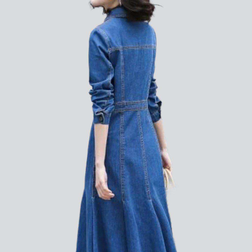 Long sleeves buttoned denim dress