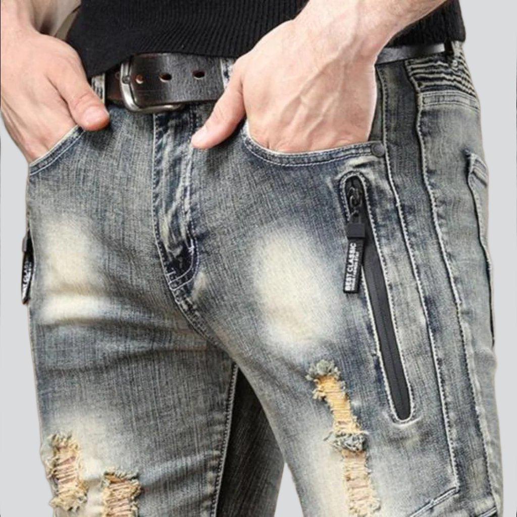 Stylische Herren Bikerjeans im Used-Look