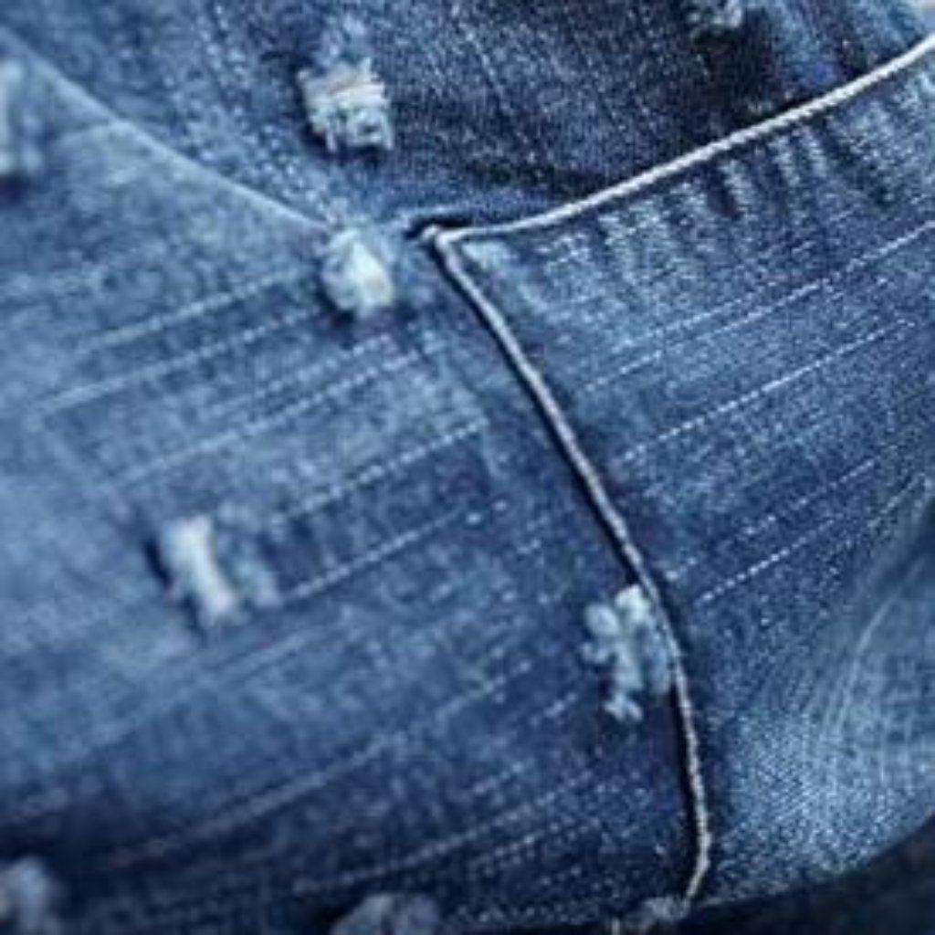 Jeansrock mit böhmischer Stickerei