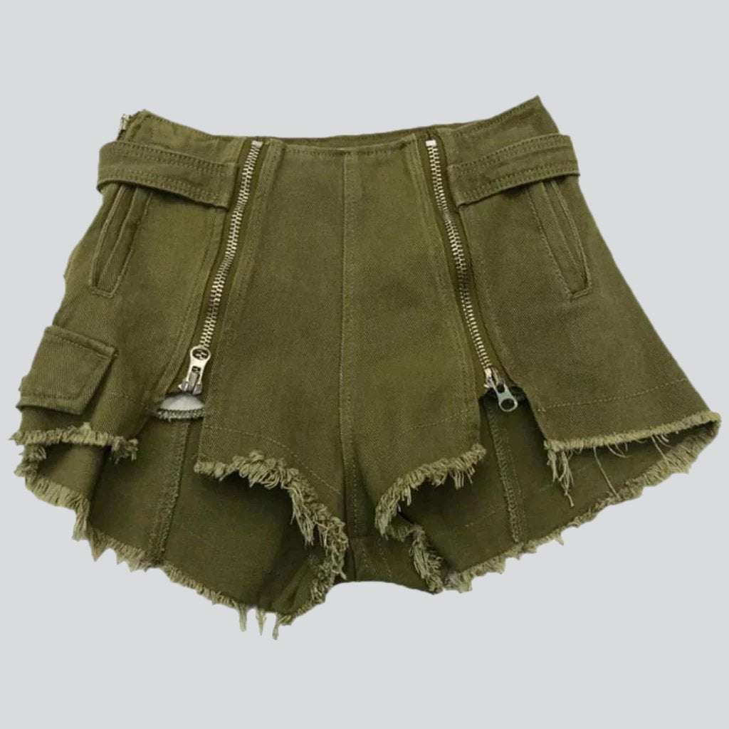 Shorts vaqueros desgastados con cremalleras