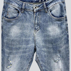 Baggy-Jeans im trendigen Vintage-Stil