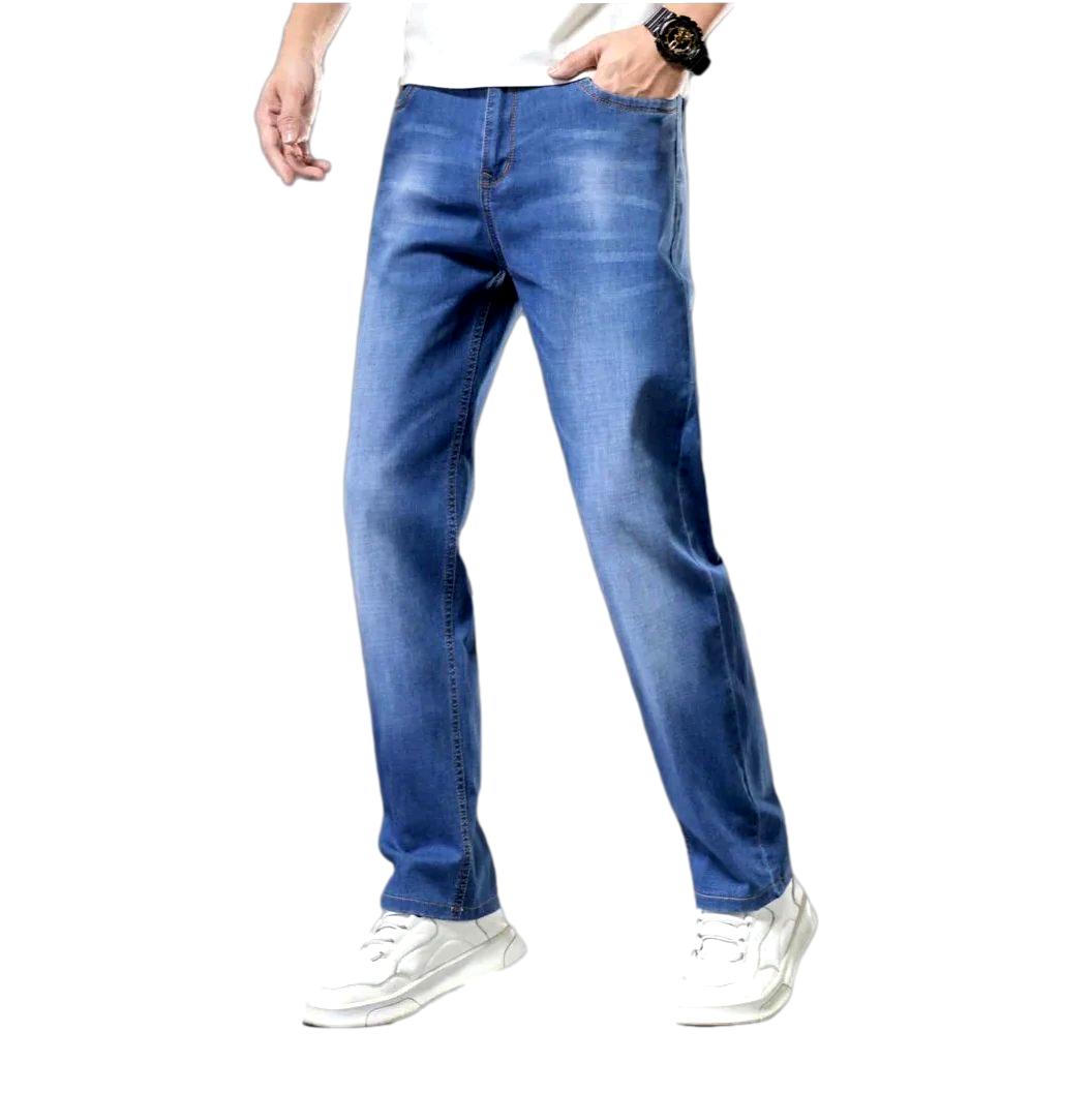 Thin straight-fit jeans for men