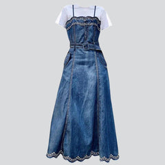 Jeanskleid mit Vintage-Waschung und Stickereien