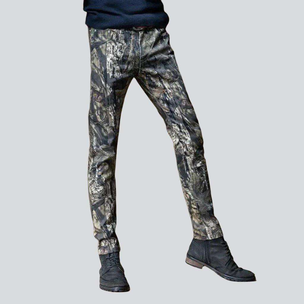 Dunkle Printjeans für Herren