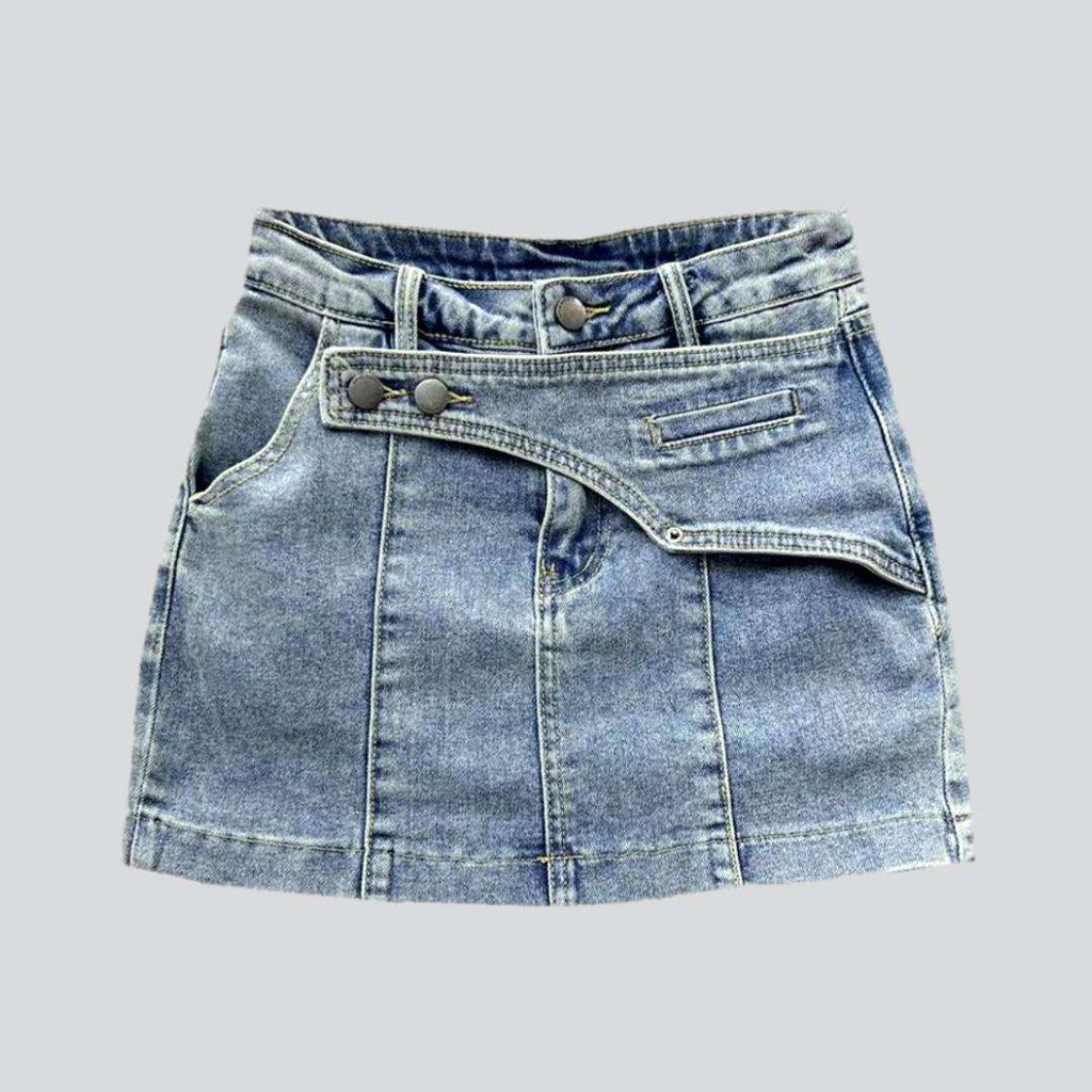 Layered-closure-vintage-denim- 