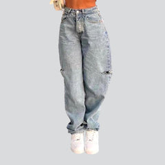 Light-wash women baggy jeans