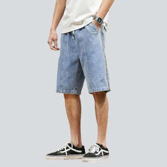 Lockere Jeansshorts mit Bändern