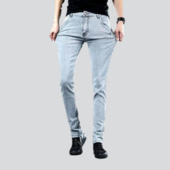 Mid-waist light men wash jeans