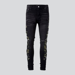 Schwarze bestickte Jeans im neuen Stil