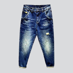 Nuevos jeans holgados de estilo moderno