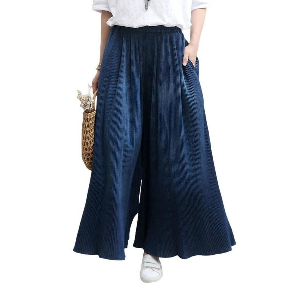 Marineblaue Culottes-Jeans mit Bundfalten