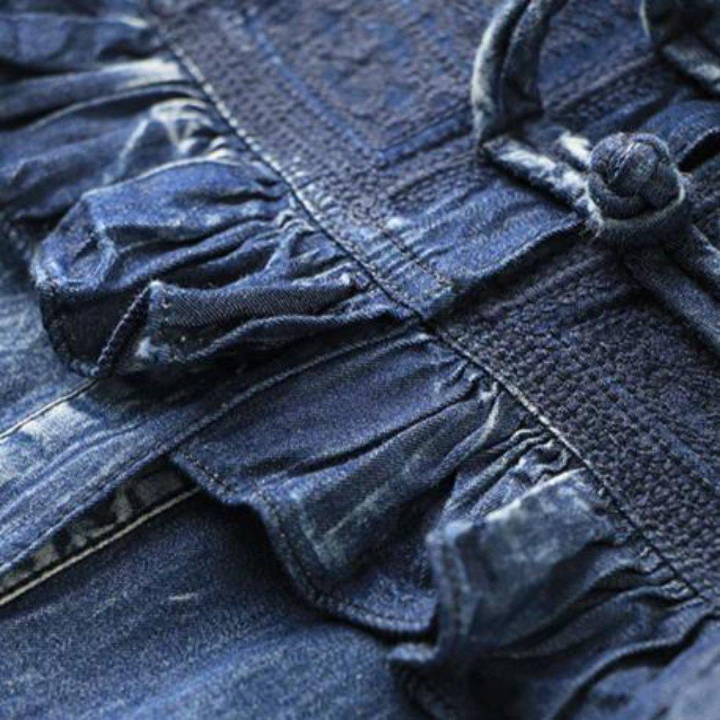 Vintage-Jeanskleid mit Bruststickerei