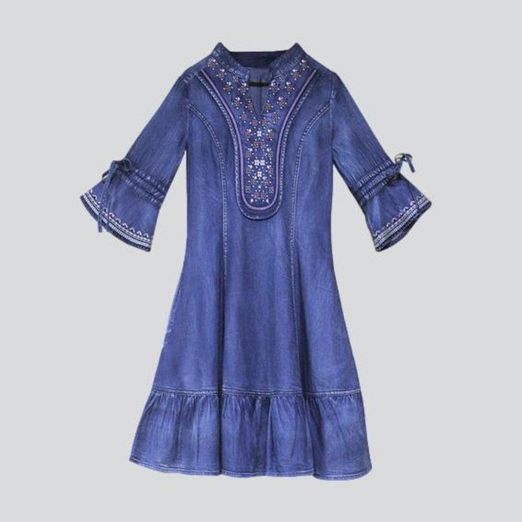 Vestido vaquero mini acampanado bordado