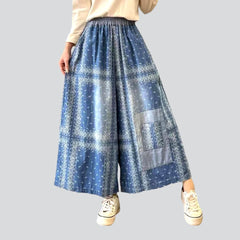 Pantalones vaqueros culotte con estampado de adornos