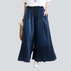 Marineblaue Culottes-Jeans mit Bundfalten