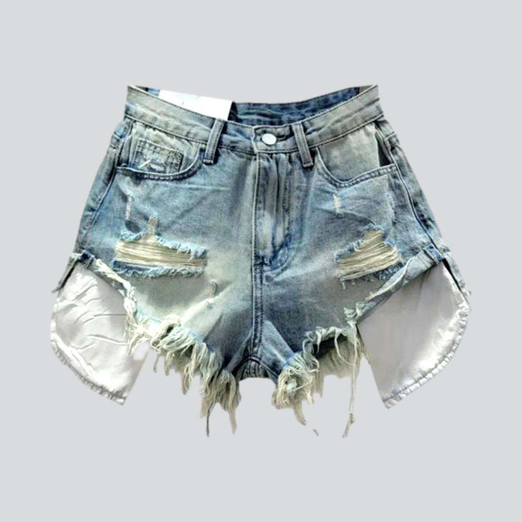 Exposed pockets distressed denim shorts