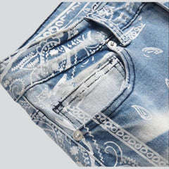 Zerrissene Knie Ornament Herren Jeans