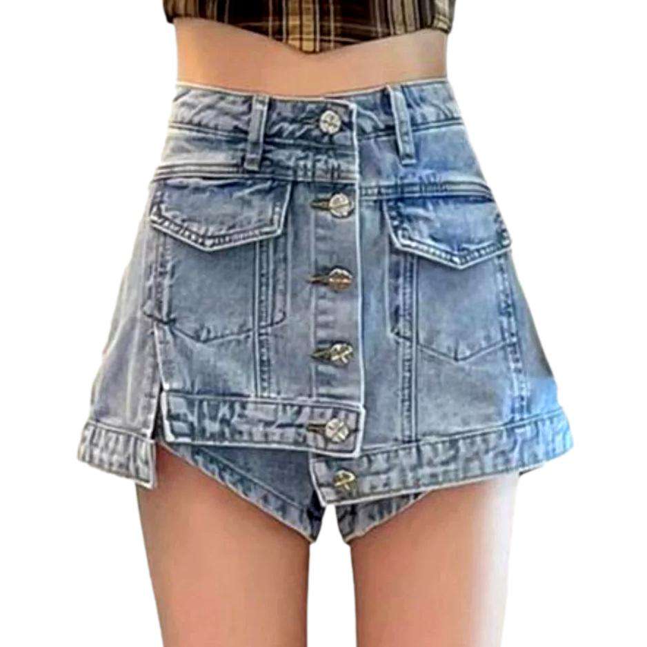 Layered buttoned denim skort