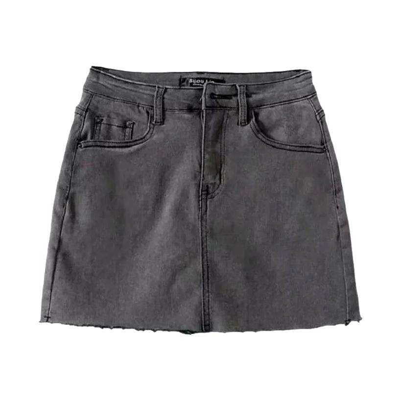 Figurbetonter Mini-Jeans-Skort