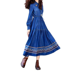 Hem embroidery flare denim dress