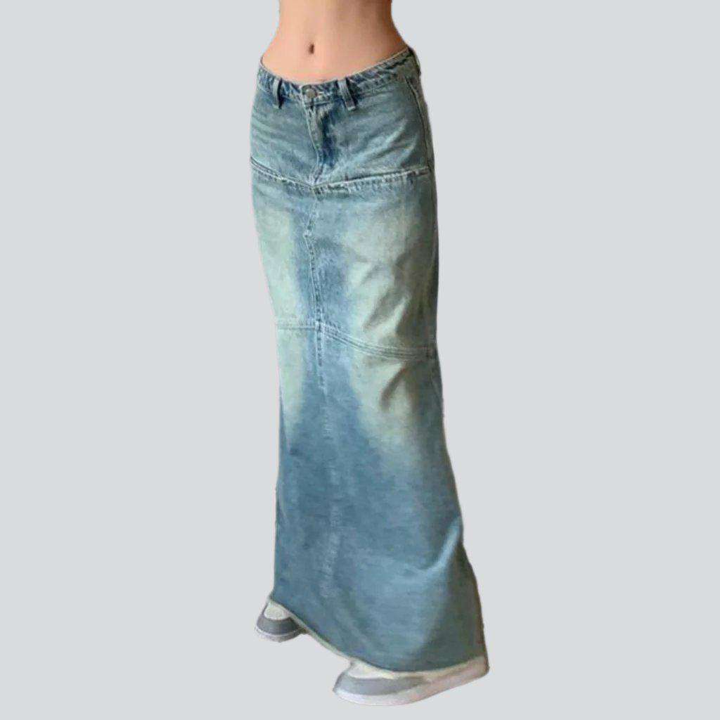 Low-waist vintage denim skirt