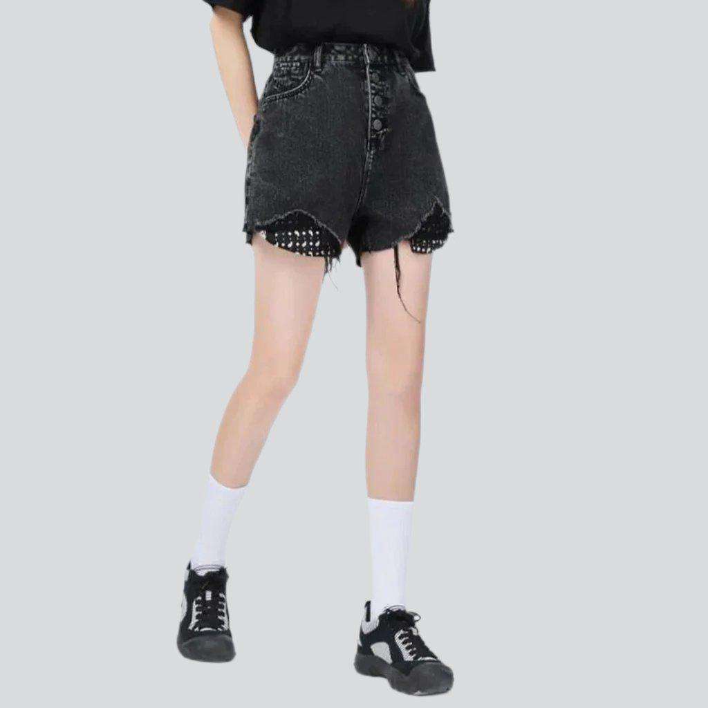 Exposed pockets women denim shorts