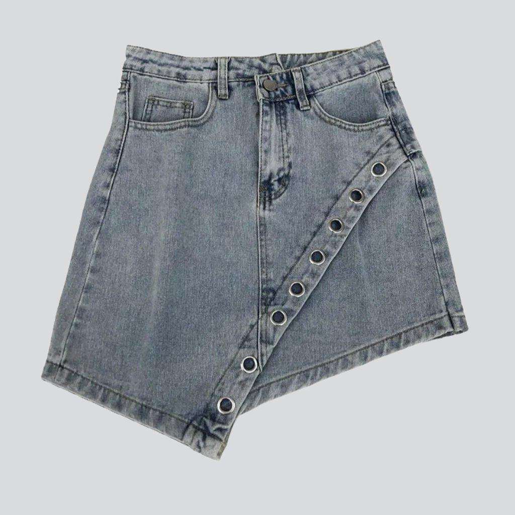 Jeansrock mit verschönertem asymmetrischem Saum