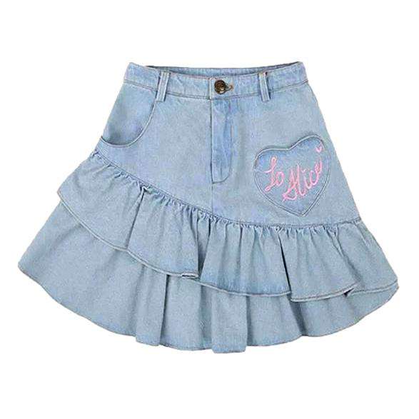 Heart embroidery fills denim skirt