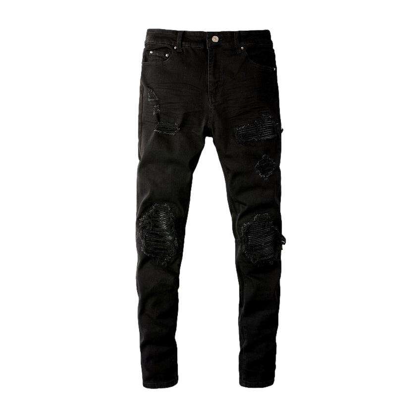 Schwarze Bikerjeans mit Lederpatch