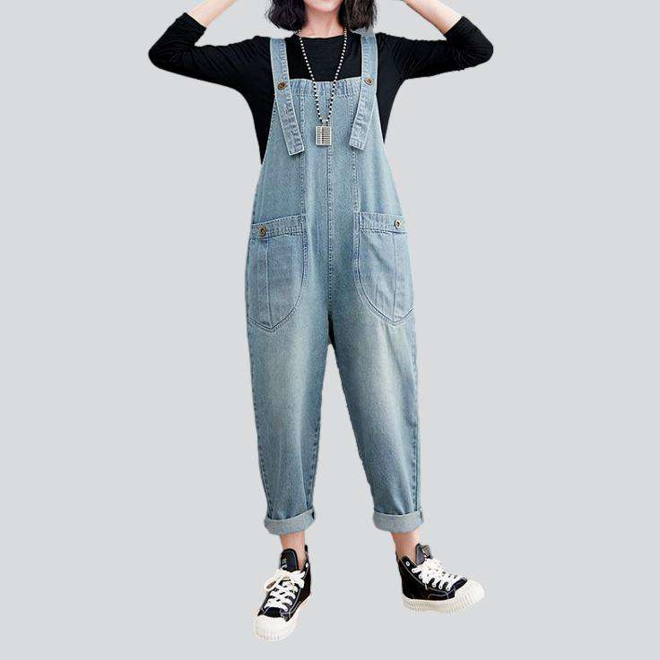 Denim jumpsuit with comfortable pockets