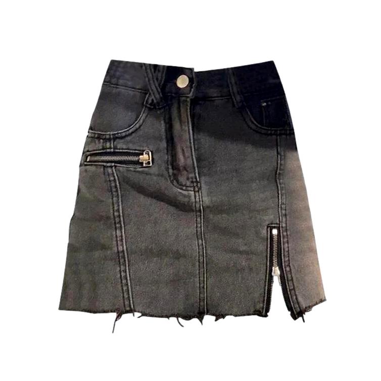 Vintage denim skirt with zipper