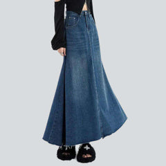 A-line raw hem denim skirt