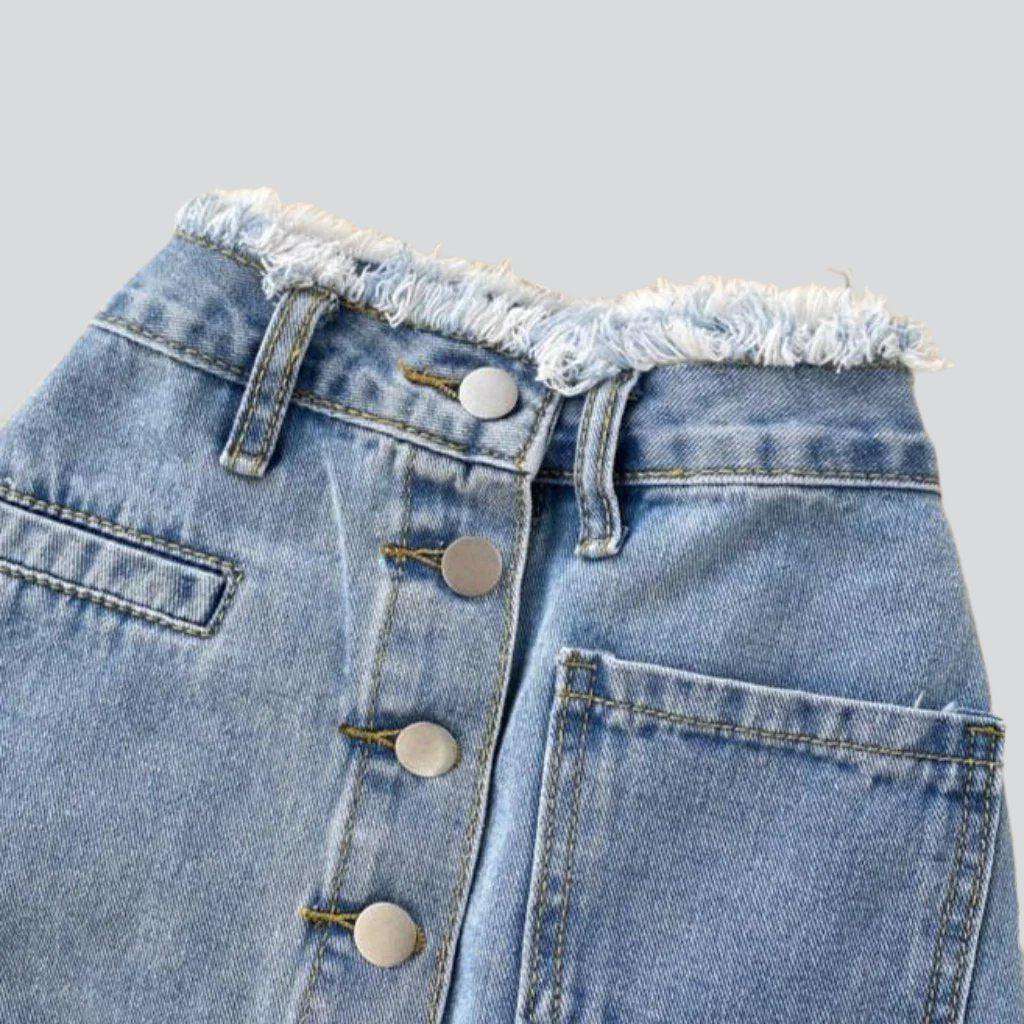 Frayed waistband buttoned denim skirt