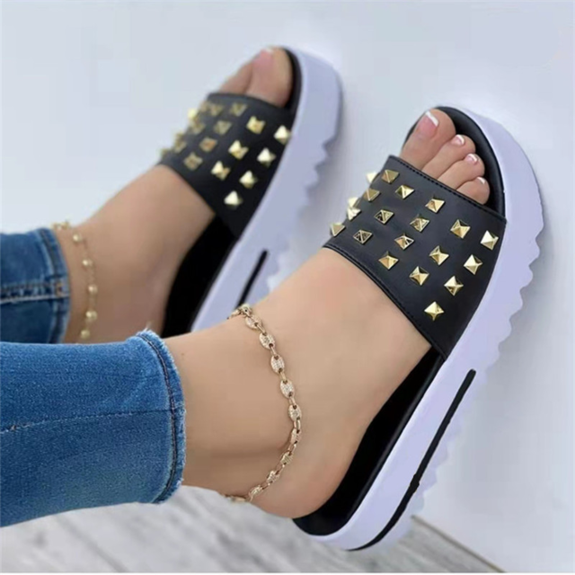 Rivet Decoration Platform Slippers