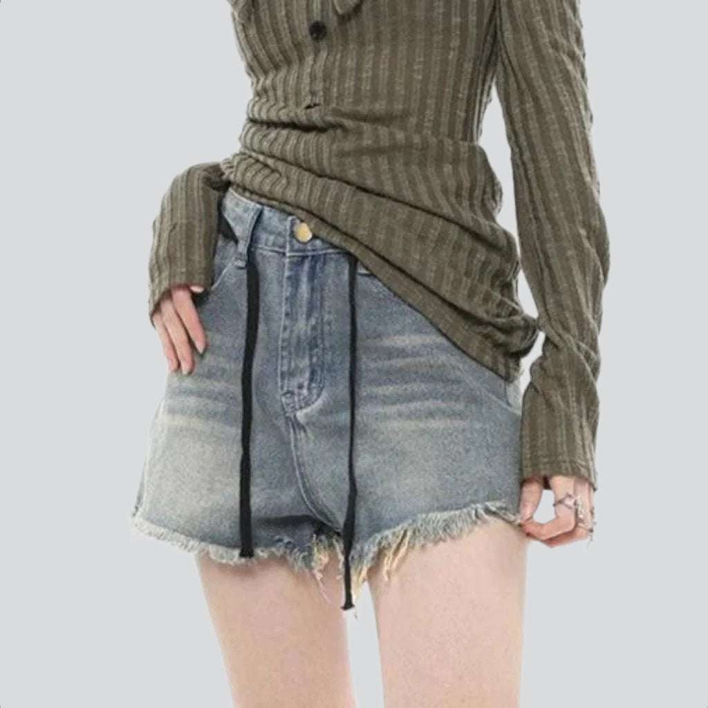 Lockere Vintage-Jeansshorts im Distressed-Look