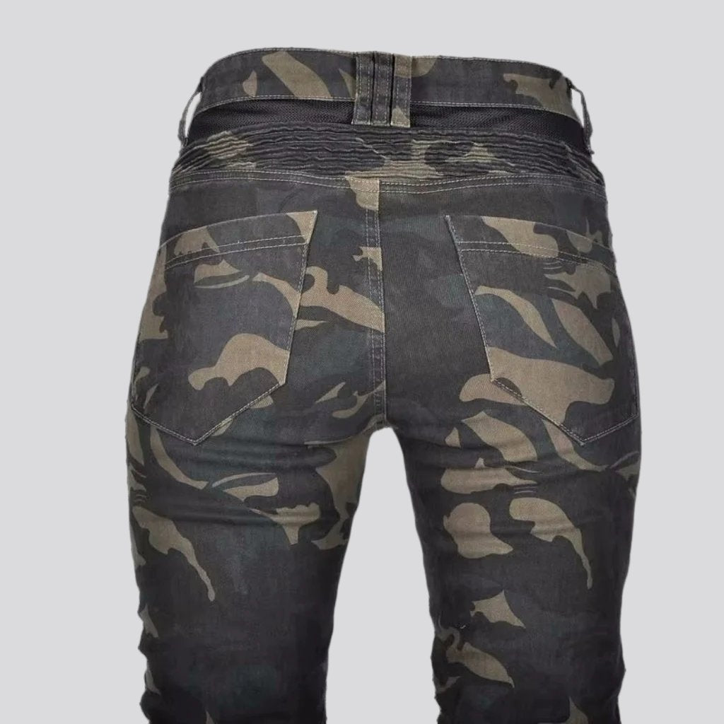 Vaqueros biker con patchwork para mujer