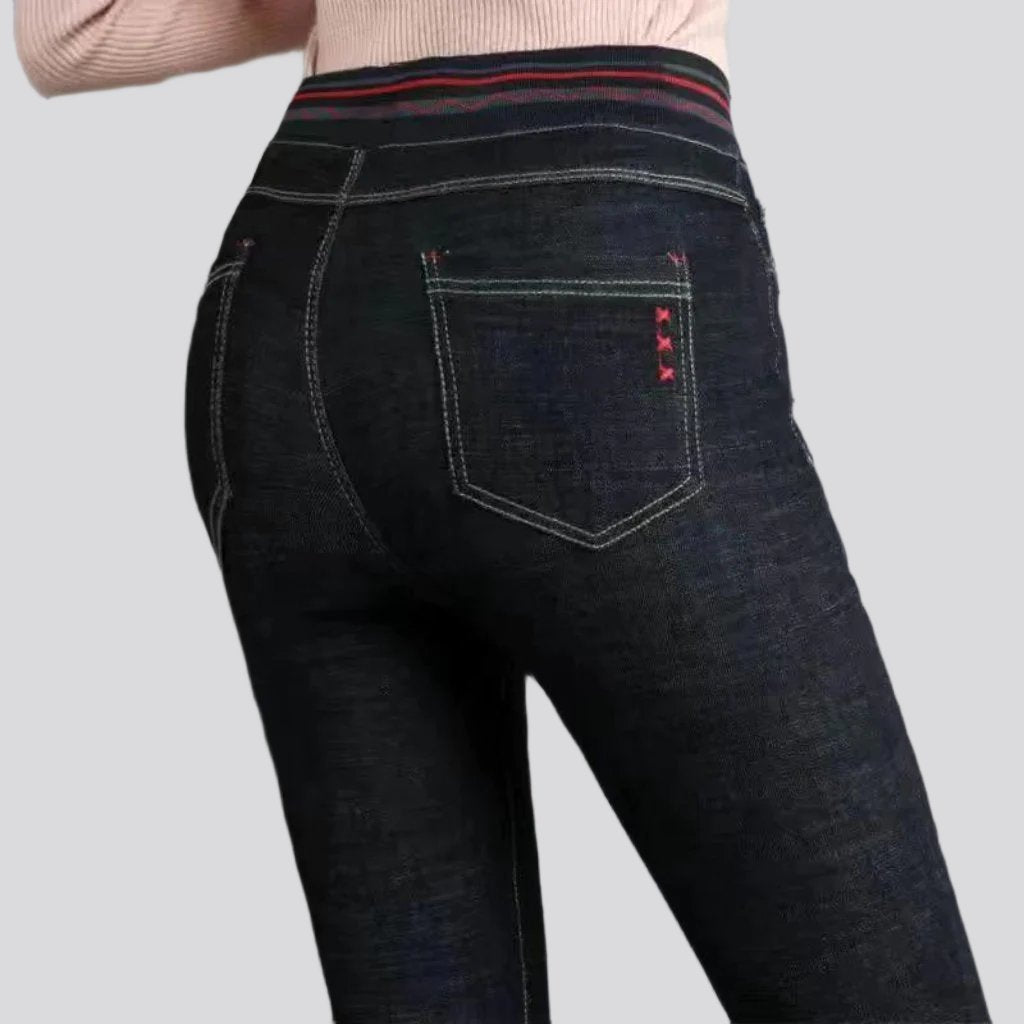 Stonewashed jeans for ladies