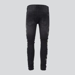 Schwarze bestickte Jeans im neuen Stil