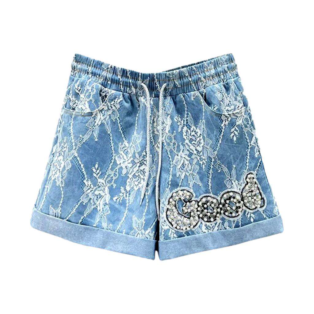 Shorts vaqueros con bordado de encaje y perlas