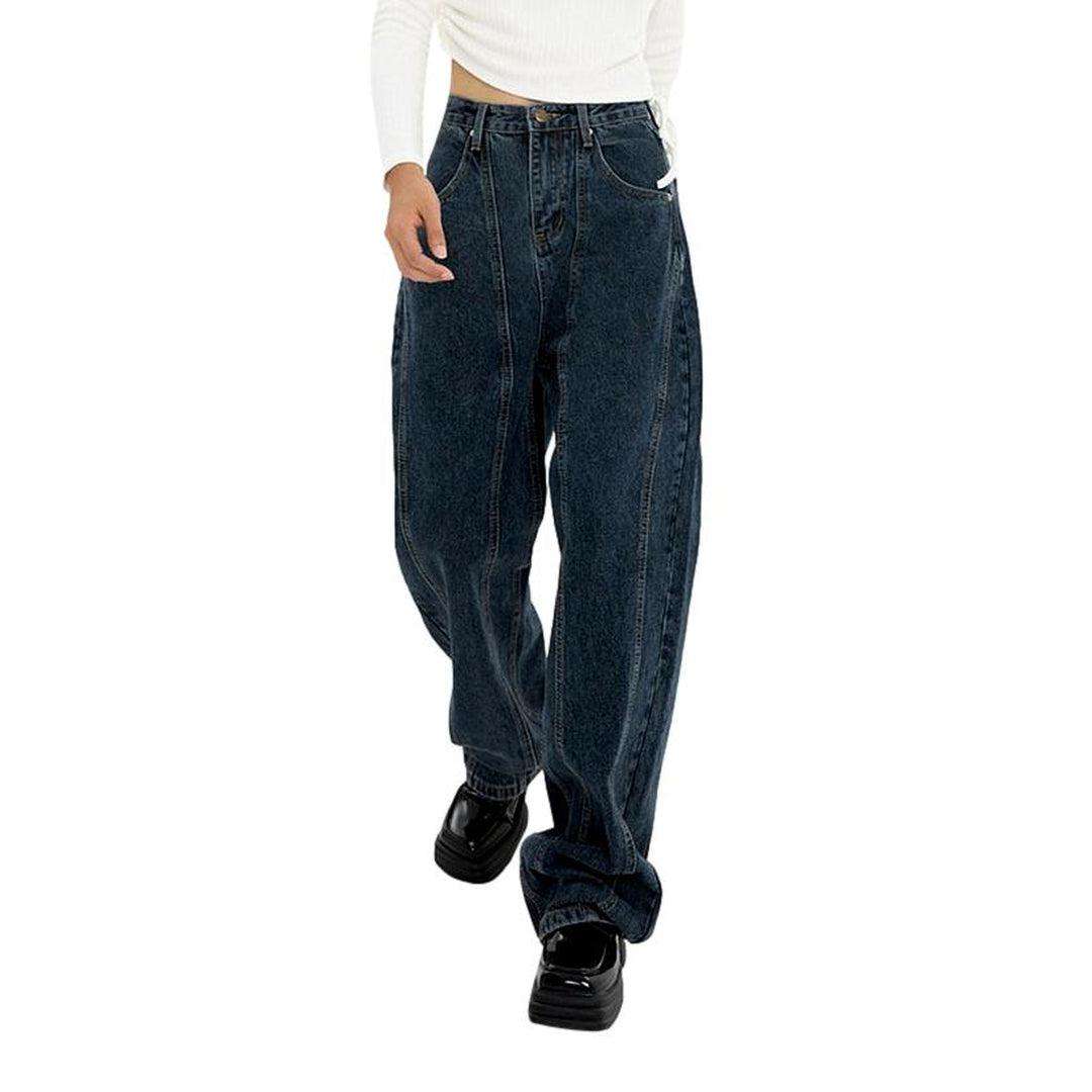 Dark vintage women baggy jeans