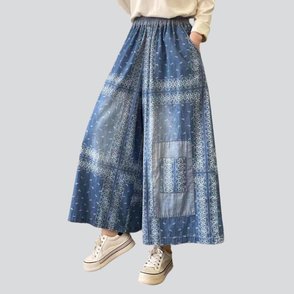 Pantalones vaqueros culotte con estampado de adornos