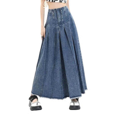 Raw hem pleated denim skirt