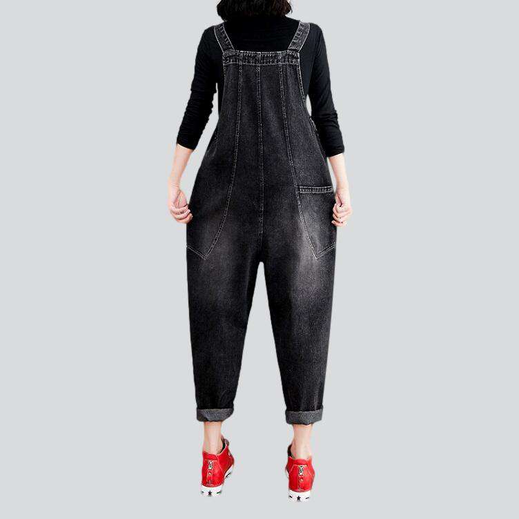 Denim jumpsuit with comfortable pockets