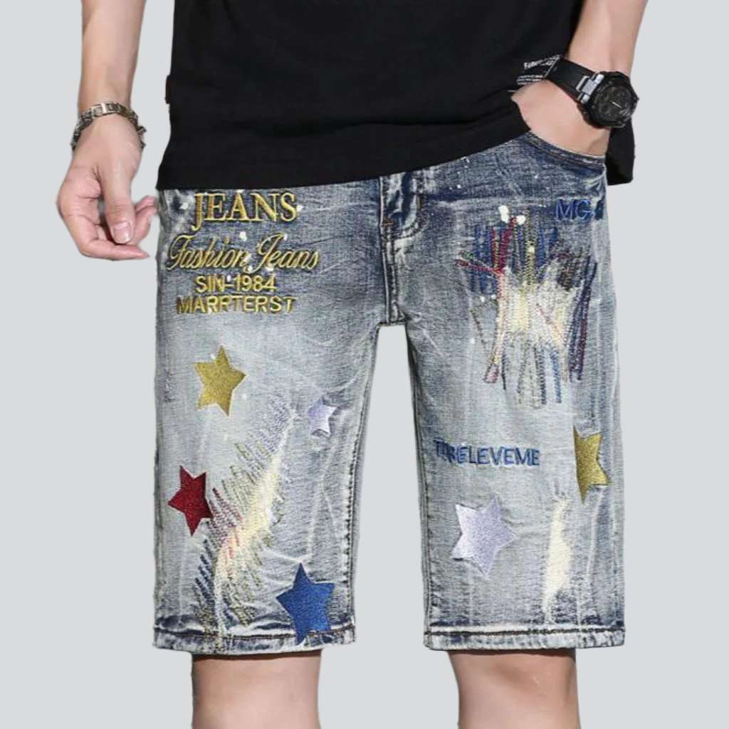 Micro-stamped ripped denim shorts