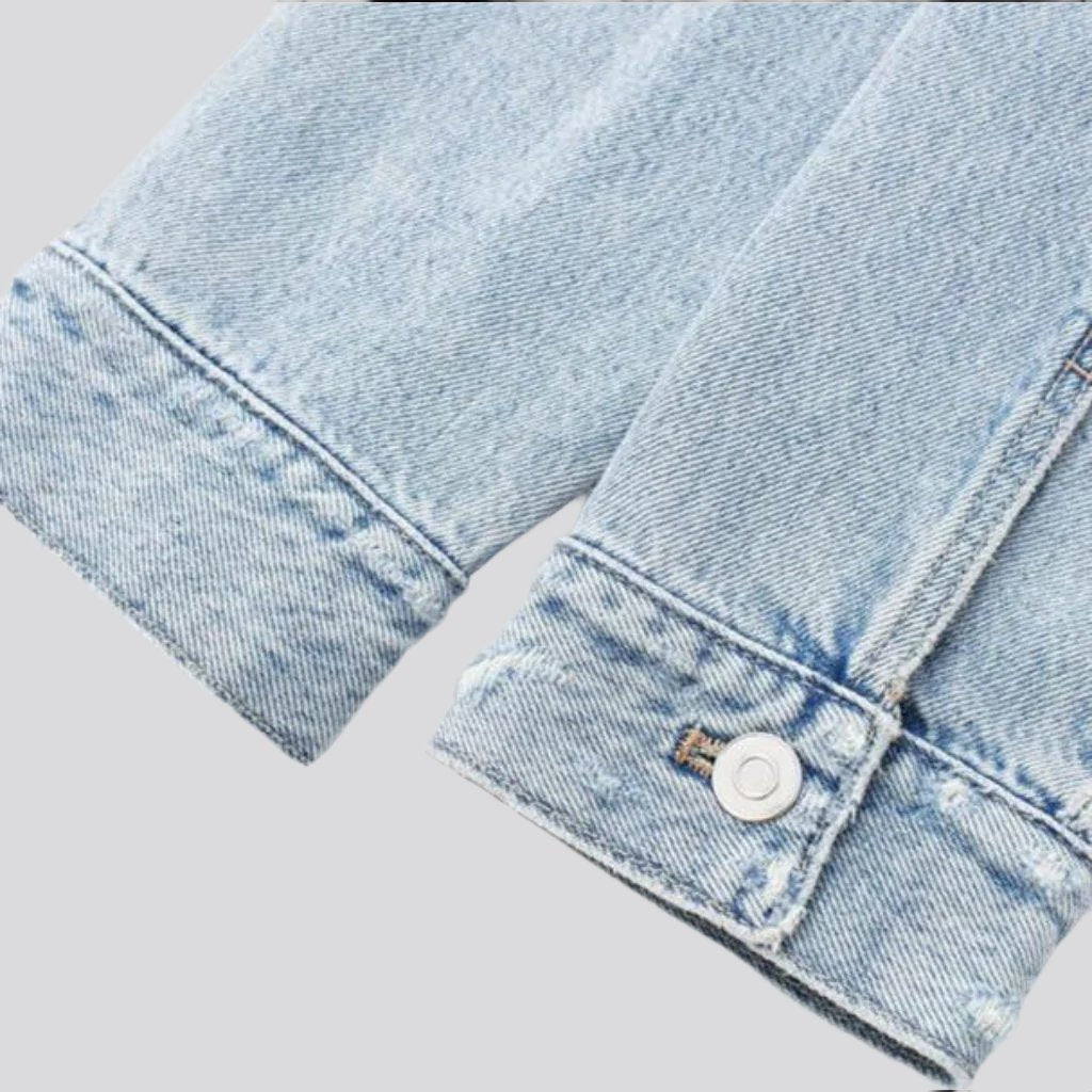 Street denim jacket for ladies