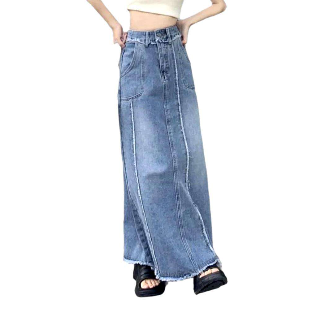 Back slit urban denim skirt