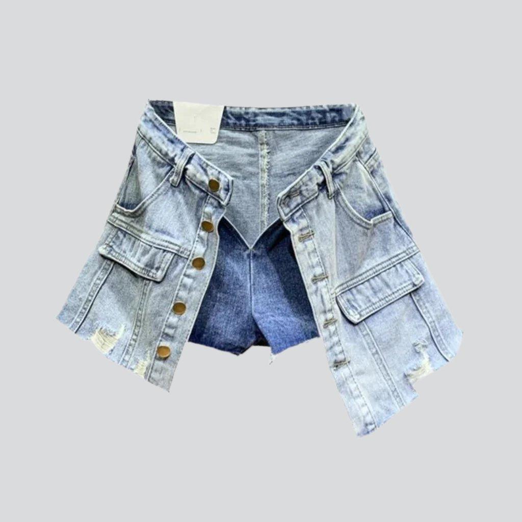 Distressed hem buttoned denim skort